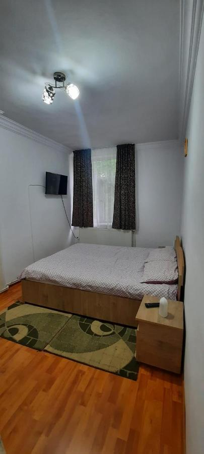 Apartament La Denis Bîrlad Eksteriør bilde